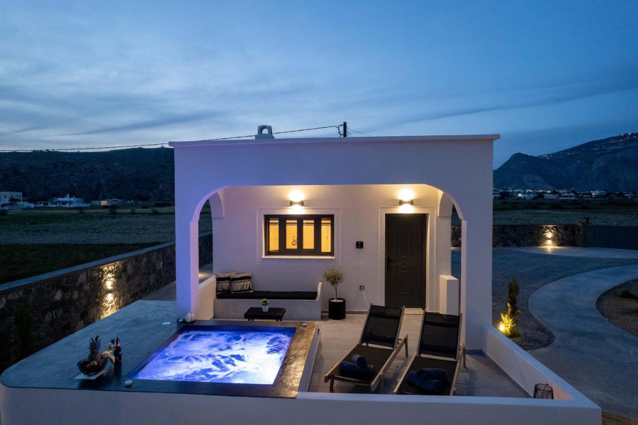Almira Luxury Suites Perivolos  Exterior photo