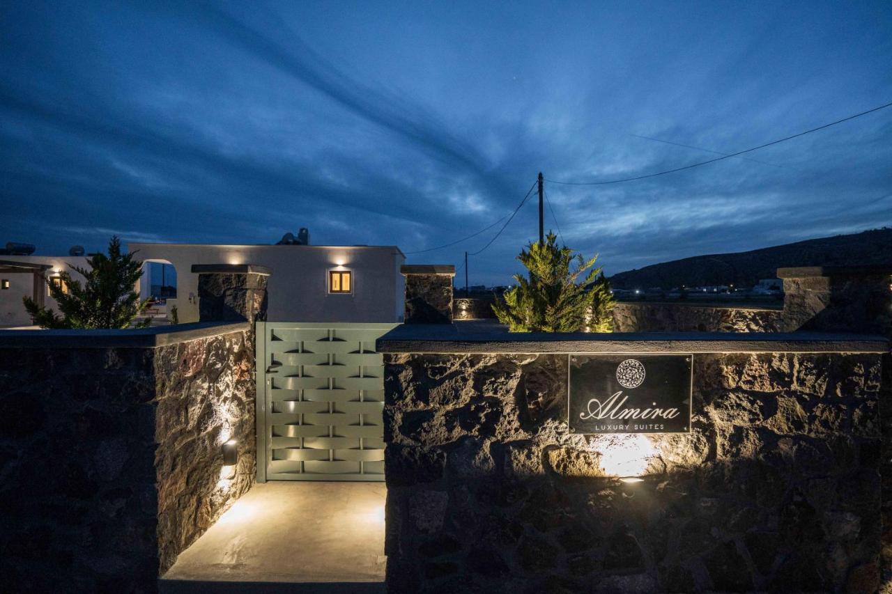 Almira Luxury Suites Perivolos  Exterior photo